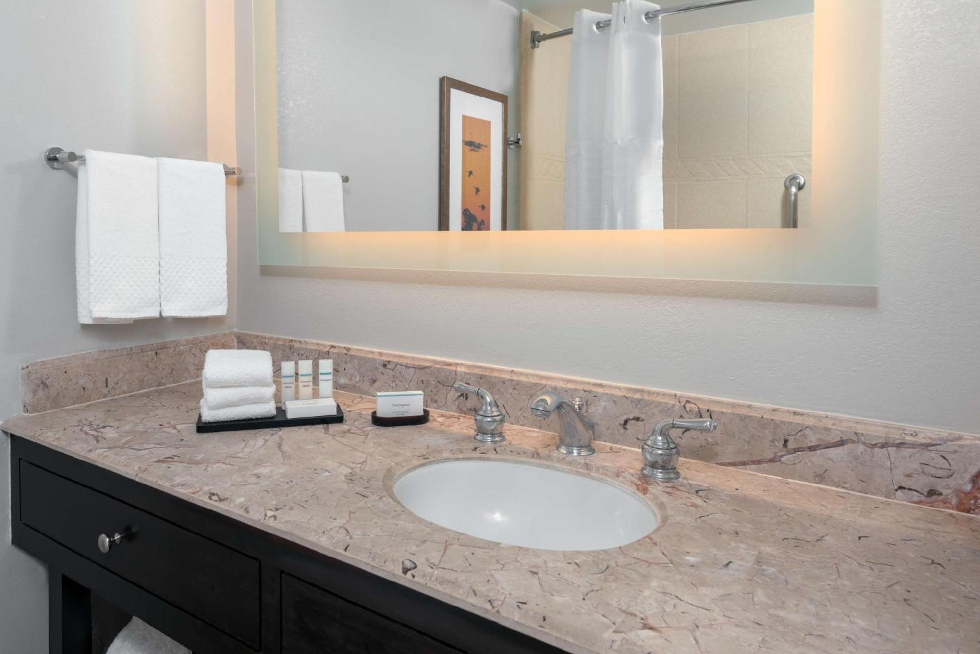 Embassy Suites Dallas - Park Central Area Luaran gambar